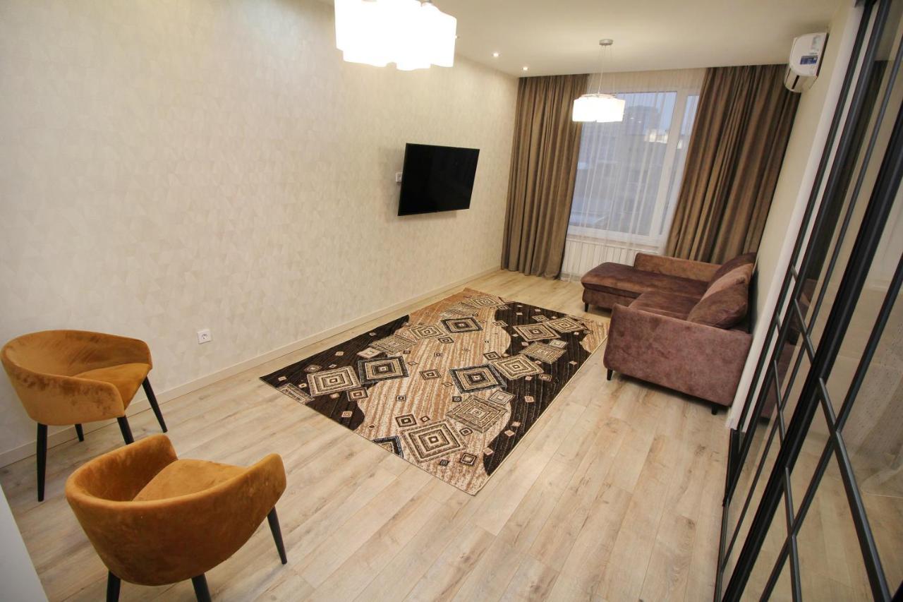 Стильные Апартаменты В Лучшем Жк Almaty Exterior photo